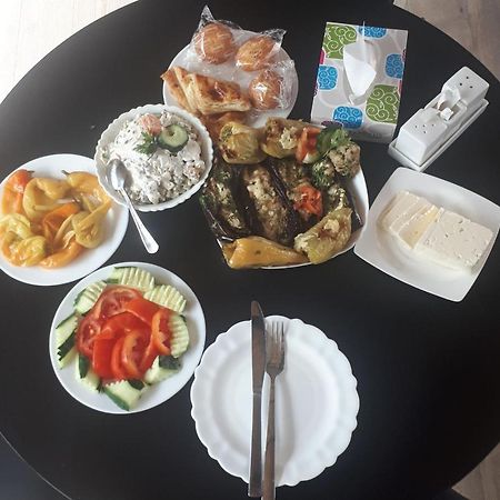 Hotel The Land Of Ararat Erevan Esterno foto