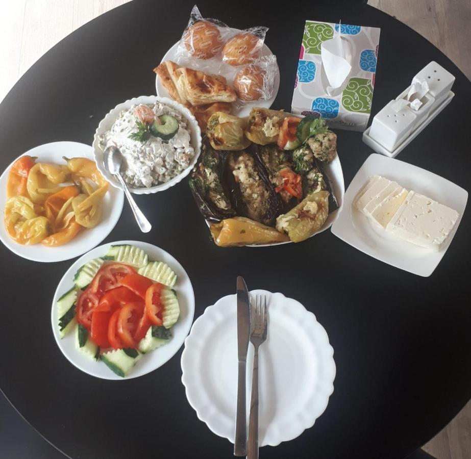 Hotel The Land Of Ararat Erevan Esterno foto