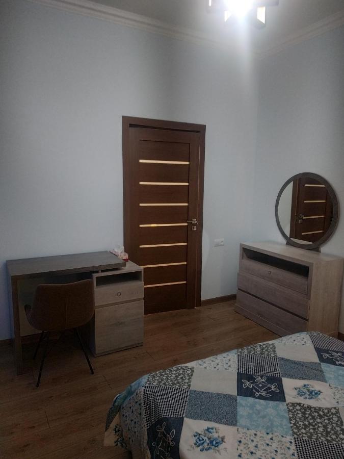 Hotel The Land Of Ararat Erevan Esterno foto