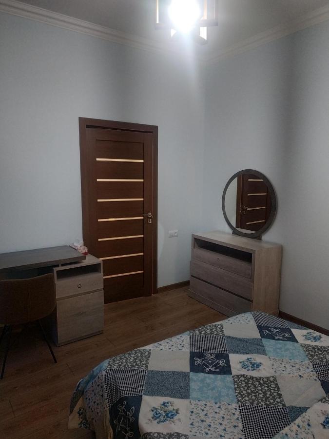 Hotel The Land Of Ararat Erevan Esterno foto